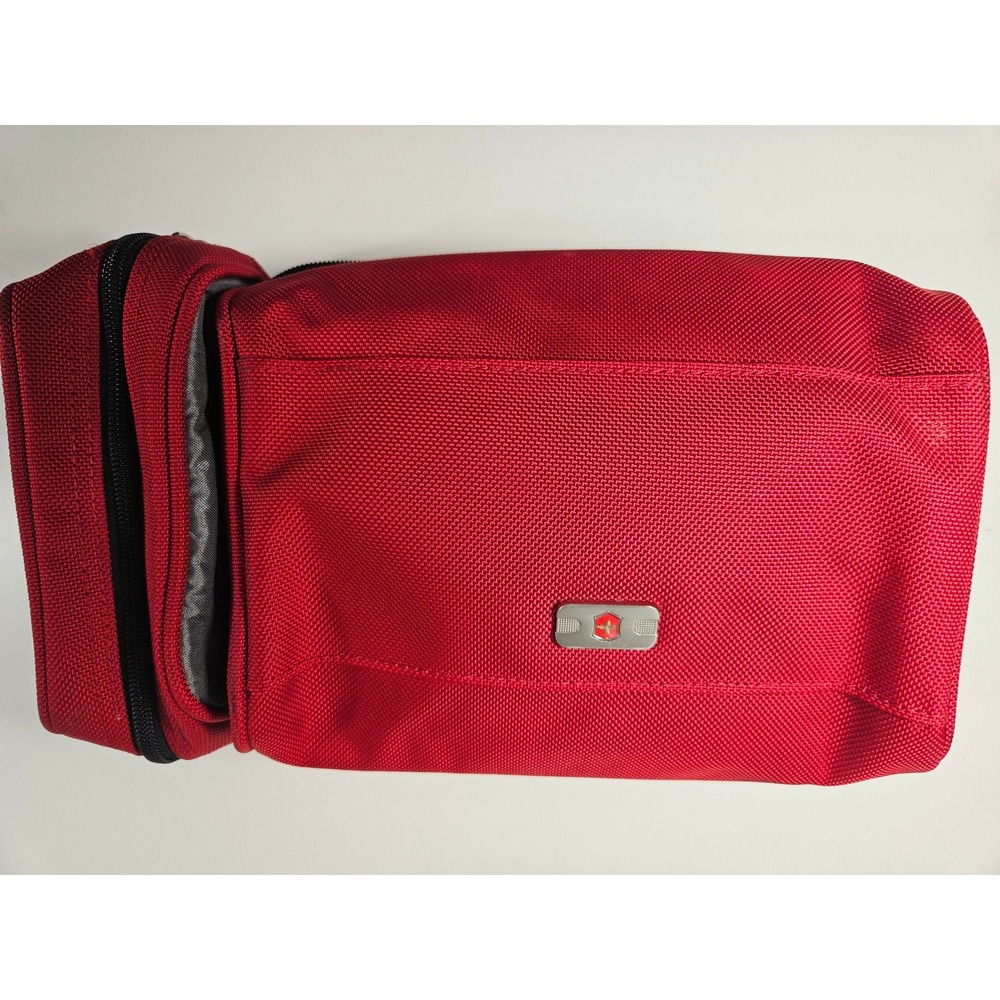 Victorinox Swiss Army Red Ballistic Nylon Hanging Toiletry Travel Dopp Kit Bag